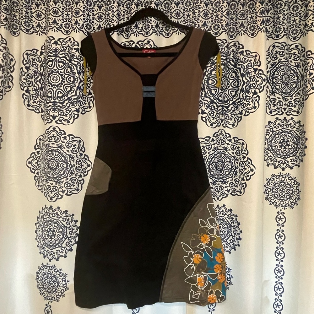 COLINE Knee Length Fitted Retro Lace-up Dress Sz S